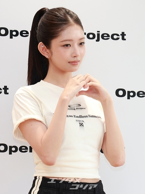 【フォト】IVEレイ、スポーティールックでさわやかな魅力アピール