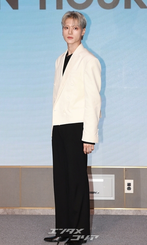  【フォト】ATEEZウヨン　純白のプリンス