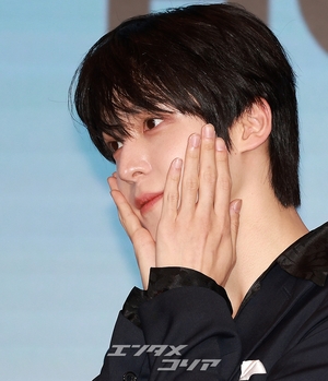  【フォト】ATEEZユンホ　瞳キラキラ