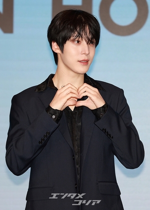  【フォト】ATEEZユンホ　瞳キラキラ