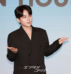 【フォト】 ATEEZジョンホ　ダンディーなフォトタイム