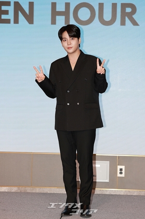 【フォト】 ATEEZジョンホ　ダンディーなフォトタイム