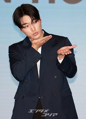  【フォト】ATEEZサン　ファンのハートを狙い撃ち