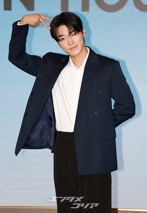  【フォト】ATEEZサン　ファンのハートを狙い撃ち