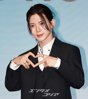 【フォト】ATEEZヨサン　輝くビジュアル