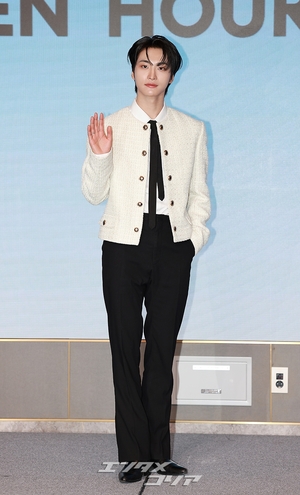 【フォト】ATEEZソンファ　キュートな犬耳ポーズ