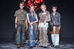 【フォト】K-POP初のジェンダーレスグループXLOV、華麗に音楽活動