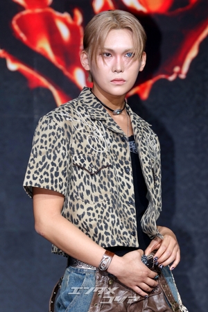 【フォト】K-POP初のジェンダーレスグループXLOV、華麗に音楽活動