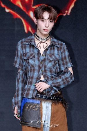 【フォト】K-POP初のジェンダーレスグループXLOV、華麗に音楽活動