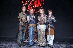 【フォト】K-POP初のジェンダーレスグループXLOV、華麗に音楽活動