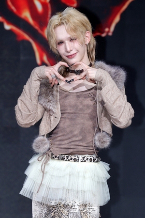 【フォト】K-POP初のジェンダーレスグループXLOV、華麗に音楽活動