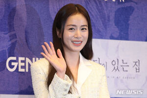 キム・テヒ「30代後半から外見に不安を感じ…レーザー治療中」