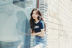 【フォト】ムン・ガヨン　夏の日差し浴びたさわやか女神…「自己発光」の美しさ