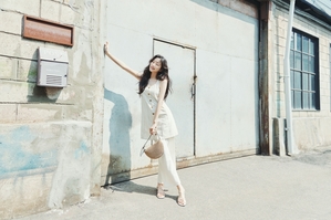 【フォト】ムン・ガヨン　夏の日差し浴びたさわやか女神…「自己発光」の美しさ