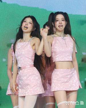 【フォト】ILLIT、魅力的なステージ