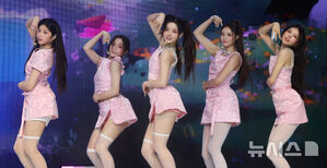 【フォト】ILLIT、魅力的なステージ