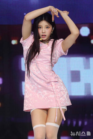 【フォト】ILLIT、魅力的なステージ