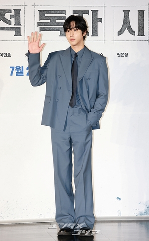 【フォト】アン・ヒョソプ、ファンのハートを刺激するステキな姿