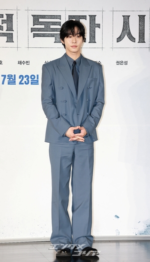 【フォト】アン・ヒョソプ、ファンのハートを刺激するステキな姿