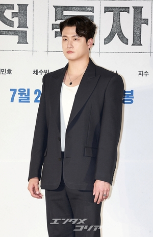 【フォト】ソフトなカリスマ漂うシン・スンホ