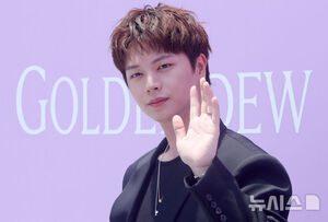 【フォト】ユク・ソンジェ、女心を刺激する「ほっぺハート」