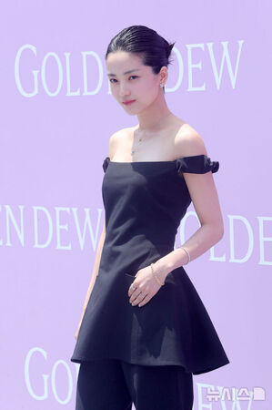 【フォト】黒をまとったキム・テリ、宝石より輝く瞬間