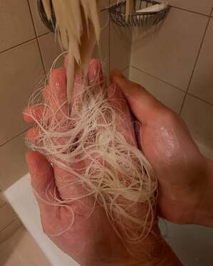 【フォト】DJ SODA、ひどく傷んだ髪の写真公開