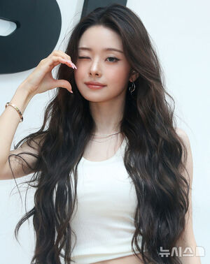 【フォト】チョンハ＆イ・シアン＆GABEE、キラキラ輝くビジュアル