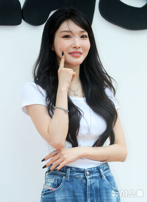 【フォト】チョンハ＆イ・シアン＆GABEE、キラキラ輝くビジュアル