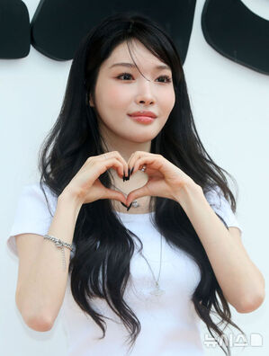 【フォト】チョンハ＆イ・シアン＆GABEE、キラキラ輝くビジュアル