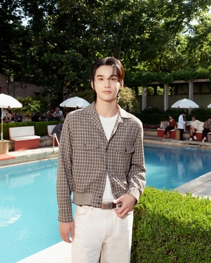 【フォト】Tod’sのアンバサダー務めるNCTジョンウ、高級感があって洗練された装い