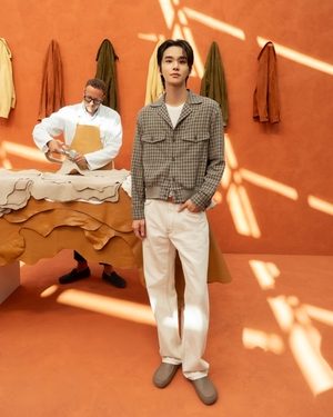 【フォト】Tod’sのアンバサダー務めるNCTジョンウ、高級感があって洗練された装い