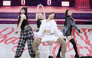 【フォト】Baby DONT Cry　ホットなデビュー・ステージ