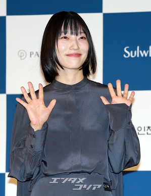 【フォト】クム・ヘナ＆ユン・ガイ、強烈だったり清純だったり