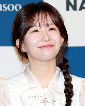 【フォト】クム・ヘナ＆ユン・ガイ、強烈だったり清純だったり