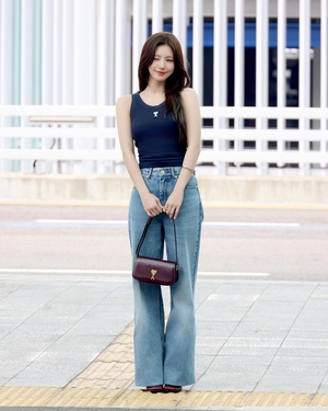 【フォト】i-dleミヨン　「AMI PARIS」メンズ・ファッション・ウィーク出席のため出国