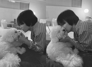 ソン・ヘギョ、海外から戻り愛犬と切ないキス 「会いたかったよ」