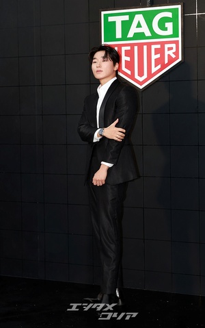 【フォト】ATEEZサン、「ほっぺハート」で魅力アピール