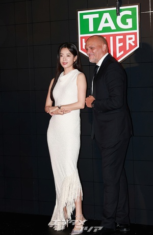 【フォト】純白ドレスを着たハン・ヒョジュ、女神のよう