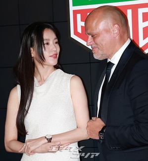 【フォト】純白ドレスを着たハン・ヒョジュ、女神のよう