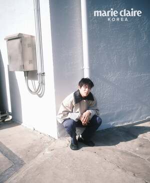 【フォト】チェ・ウソン、青春映画のワンシーンのような姿