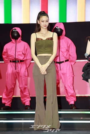 【フォト】『イカゲーム』チョン・ホヨン＆イ・ユミ「再会したセビョクとジヨン」