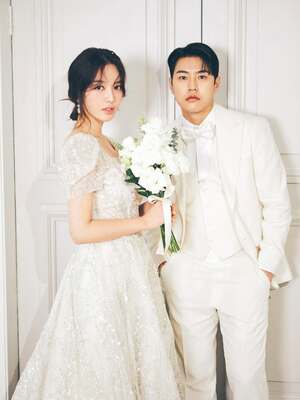 【フォト】イム・ドファ、ウエディング写真大放出…イケメン夫の姿も公開