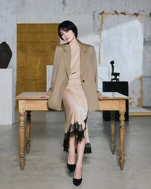 【フォト】ソン・ヘギョ、MICHAAのキャンペーンフォトを公開…限界なきビジュアル