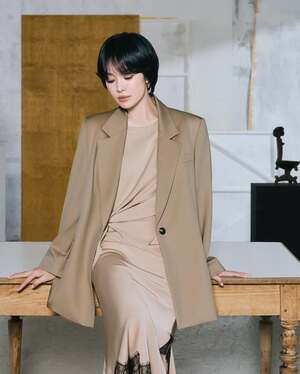 【フォト】ソン・ヘギョ、MICHAAのキャンペーンフォトを公開…限界なきビジュアル