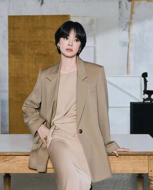 【フォト】ソン・ヘギョ、MICHAAのキャンペーンフォトを公開…限界なきビジュアル