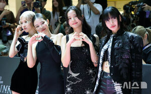 BLACKPINK、新曲タイトルは「JUMP」…高陽公演で初公開