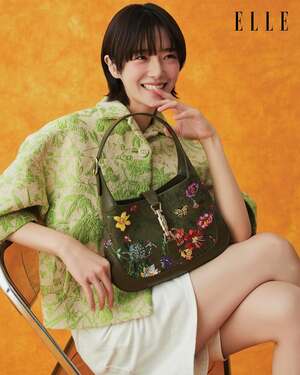 【フォト】パク・ギュヨン「ピンクガード」の服脱ぎ清純＆エレガントに
