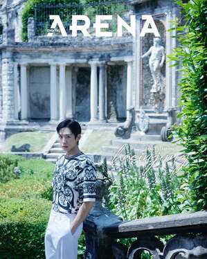 【フォト】彫刻ビジュアル誇るチョン・ヘイン、イタリアの博物館で存在感アピール