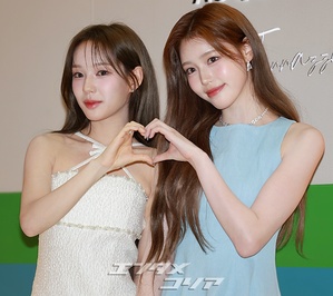 【フォト】iznaサラン＆セビ、さわやかな美しさ